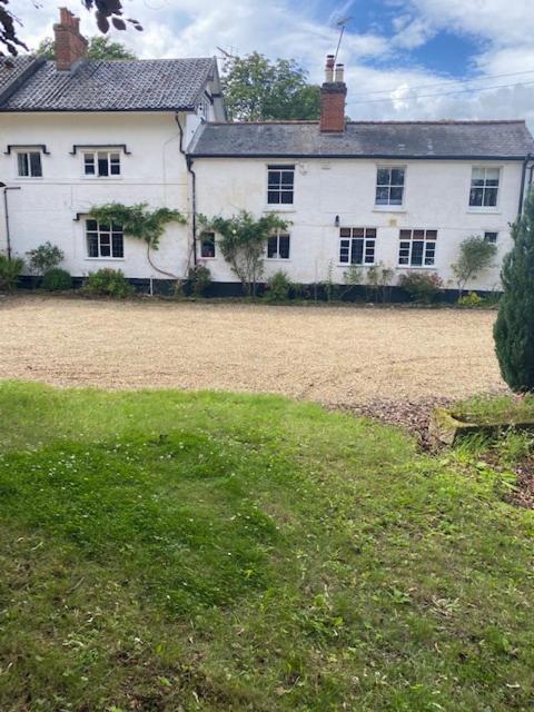 Old Rectory - Scoulton Daire Great Ellingham Dış mekan fotoğraf